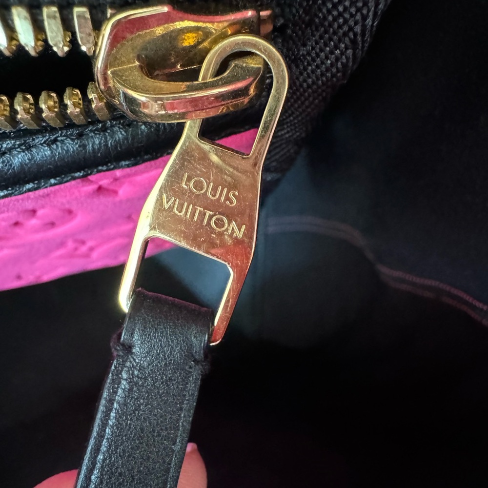 Louis Vuitton Neon Pink Tote - Picture 9 of 15